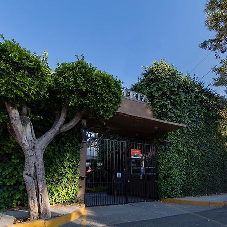 Capital O La Huerta Golf & Hotel Чолула Екстериор снимка